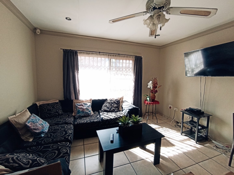To Let 3 Bedroom Property for Rent in Potchefstroom South North West